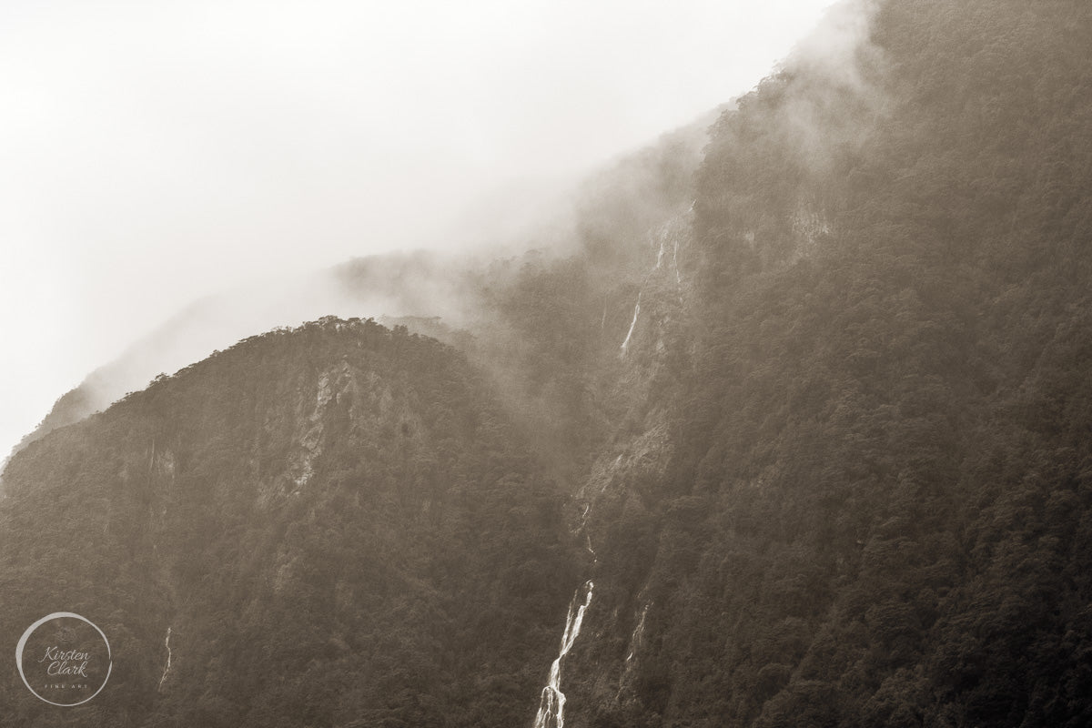 Air - Milford Sound Series