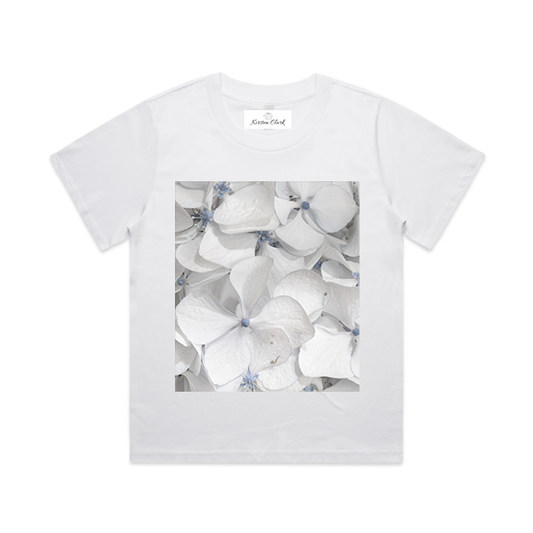 Cool Summer Whites Hydrangea - Relaxed-Fit Crew Neck Tee