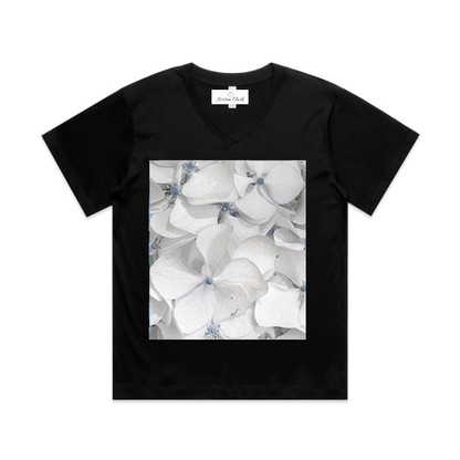 Cool Summer Whites Hydrangea - Relaxed-Fit V-Neck Tee