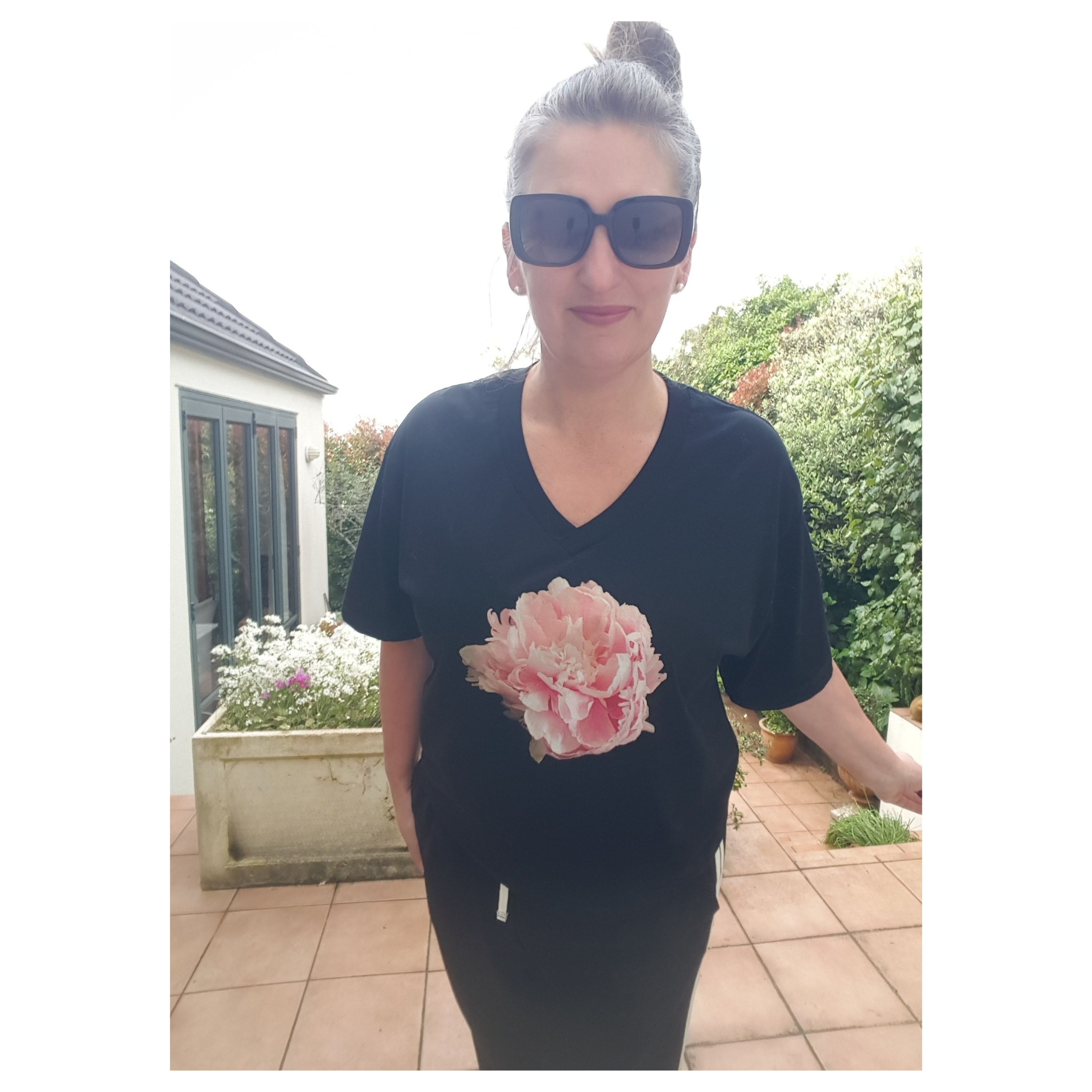 Sarah Bernhardt Peony - V-Neck Boxy Tee